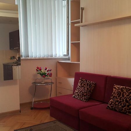 Apartment On Rustaveli Avenue Тбилиси Экстерьер фото