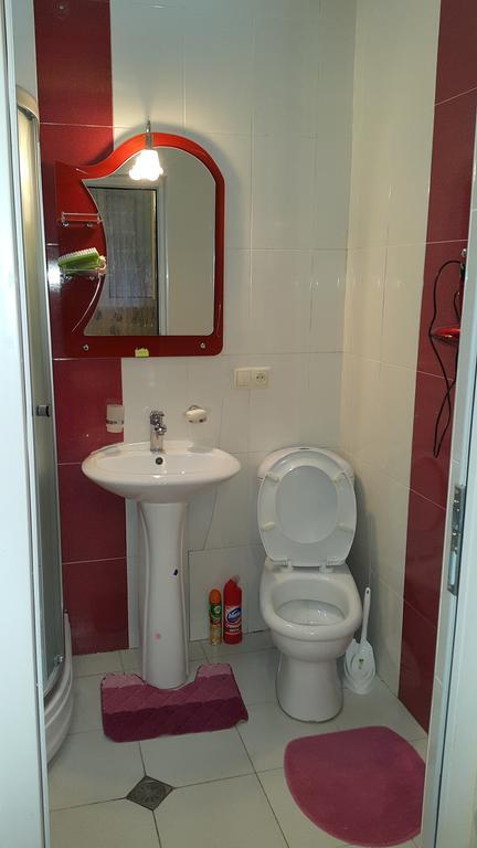 Apartment On Rustaveli Avenue Тбилиси Номер фото