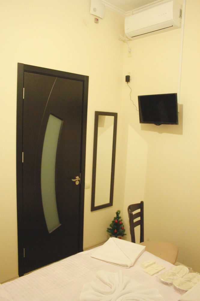 Apartment On Rustaveli Avenue Тбилиси Экстерьер фото