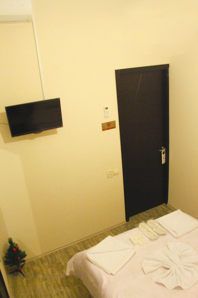 Apartment On Rustaveli Avenue Тбилиси Экстерьер фото