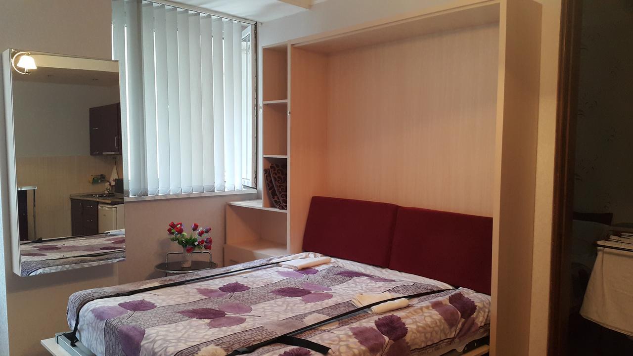 Apartment On Rustaveli Avenue Тбилиси Экстерьер фото