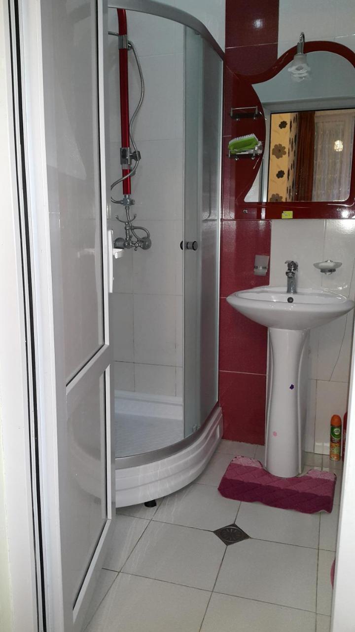 Apartment On Rustaveli Avenue Тбилиси Экстерьер фото